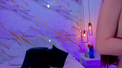 Sasha online show from 02-20-25, 01:36