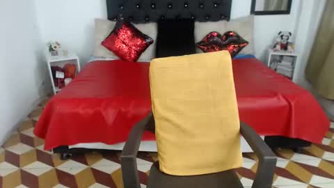 sasha maturee online show from 01-01-25, 10:21