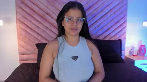 Snapshot of sasha_roldann chatting on 10-08-25, 07:33 Sasha online show from 10-08-25, 07:33