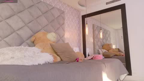 Snapshot of sasha_sinne chatting on 05-28-26, 12:13 sasha_sinne online show from 05-28-26, 12:13