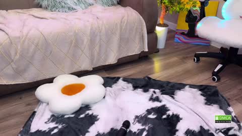 Snapshot of sasha_suprapro chatting on 12-18-24, 10:13 Hi everyone my name is Sasha online show from 12-18-24, 10:13