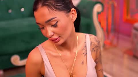 Snapshot of sashaferrera chatting on 02-21-25, 02:06 Dennise online show from 02-21-25, 02:06