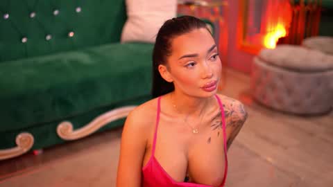 Snapshot of sashaferrera chatting on 03-06-25, 06:59 Dennise online show from 03-06-25, 06:59