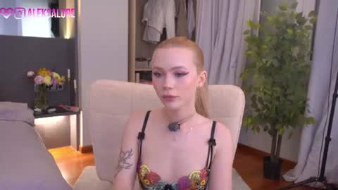 Snapshot of sashalore chatting on 06-18-26, 03:07 sashalore online show from 06-18-26, 03:07