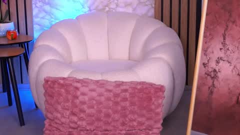 Snapshot of sashalorrenz chatting on 03-21-26, 08:19 Sasha online show from 03-21-26, 08:19