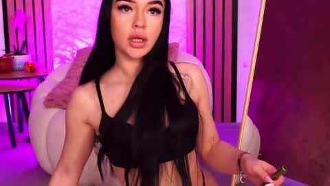 Snapshot of sashalorrenz chatting on 03-26-26, 06:08 Sasha online show from 03-26-26, 06:08