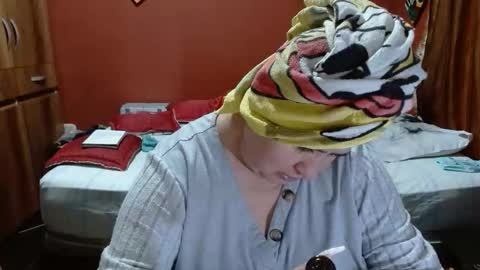 S A S H A R O S E online show from 01-10-26, 12:07