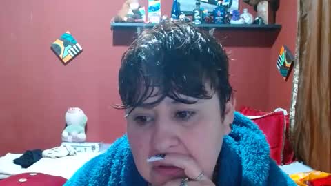 Snapshot of sasharosee2 chatting on 04-17-26, 11:57 S A S H A R O S E online show from 04-17-26, 11:57
