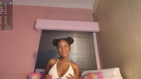 Snapshot of sashhalux22 chatting on 02-24-25, 03:55 SashhaLux22 online show from 02-24-25, 03:55