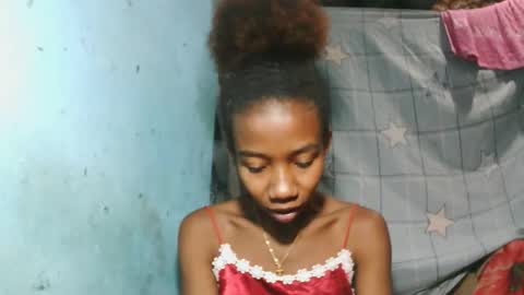 Snapshot of sasivia08 chatting on 05-27-26, 08:44 sasivia08 online show from 05-27-26, 08:44