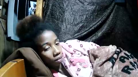 Snapshot of sasivia08 chatting on 06-09-26, 11:27 sasivia08 online show from 06-09-26, 11:27