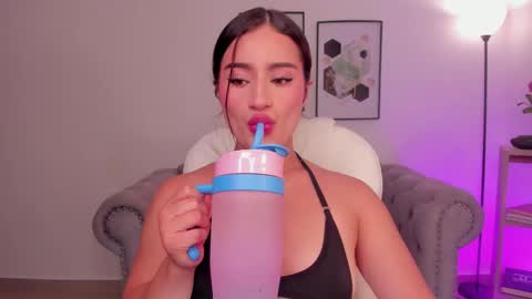 Snapshot of saskia_litt chatting on 09-14-25, 02:00 saskia litt online show from 09-14-25, 02:00