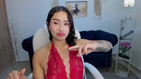 Snapshot of saskia_litt chatting on 10-22-25, 03:29 saskia litt online show from 10-22-25, 03:29