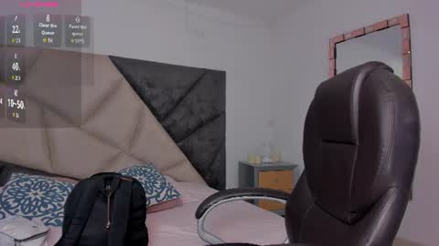 saskiagrendel online show from 06-19-26, 12:04