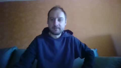Snapshot of sasko877 chatting on 04-26-26, 07:06 sasko877 online show from 04-26-26, 07:06