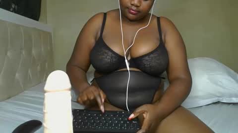 sassie_bee online show from 01-16-25, 01:58