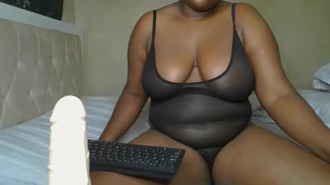 sassie_bee online show from 01-20-25, 10:59