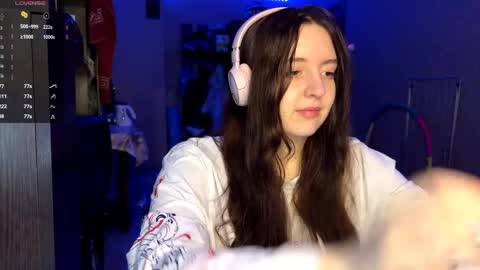 Snapshot of sassy_touch_heat_x3 chatting on 11-03-25, 05:47 Marmulka or Mary online show from 11-03-25, 05:47