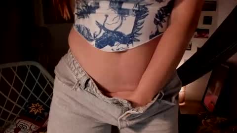 Ms. Oh   online show from 01-19-25, 07:26