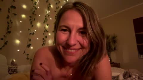 Sassyella online show from 12-20-24, 08:06