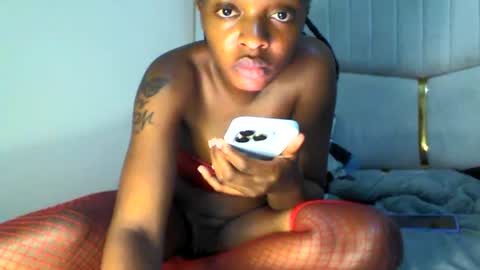 Snapshot of sassylilmama chatting on 07-02-26, 05:30 sassylilmama online show from 07-02-26, 05:30