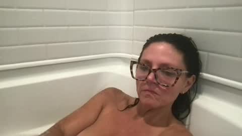 Snapshot of sassynsweetmilf chatting on 07-04-26, 04:46 sassynsweetmilf online show from 07-04-26, 04:46