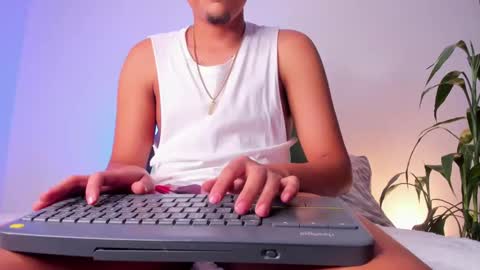 Snapshot of satanas_333 chatting on 10-23-25, 04:34 online show from 10-23-25, 04:34