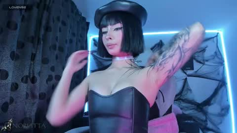    im expecting 300 thumbs up on my altar online show from 10-28-25, 11:18