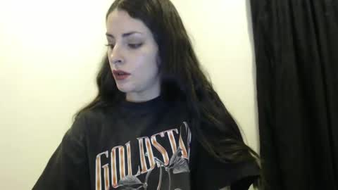 Snapshot of satansbabenia_v chatting on 02-10-25, 01:03 Nia online show from 02-10-25, 01:03