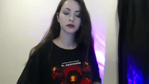 Snapshot of satansbabenia_v chatting on 02-21-25, 02:50 Nia online show from 02-21-25, 02:50