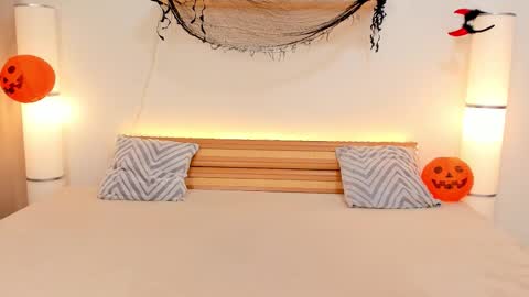 Snapshot of satimilf_ chatting on 10-20-25, 03:45 Sati online show from 10-20-25, 03:45