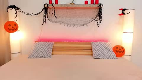 Snapshot of satimilf_ chatting on 10-24-25, 07:05 Sati online show from 10-24-25, 07:05