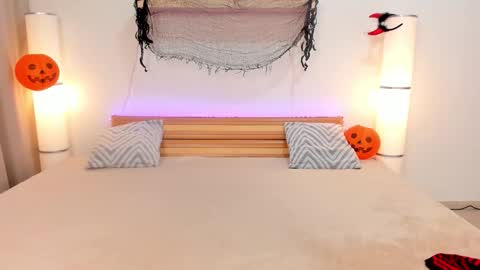 Snapshot of satimilf_ chatting on 10-26-25, 08:42 Sati online show from 10-26-25, 08:42