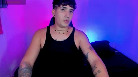 Snapshot of saturn_boy_ chatting on 11-04-25, 03:05 Saturn online show from 11-04-25, 03:05