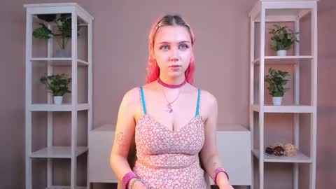 Lin online show from 03-09-26, 05:44