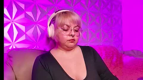 Gina George online show from 02-07-26, 01:42