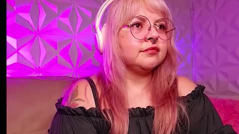 Gina George online show from 02-08-26, 02:15