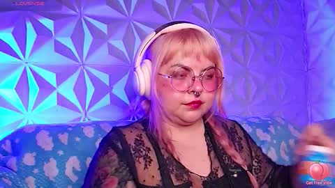 Gina George online show from 03-27-26, 01:22