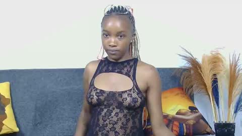 Snapshot of saucy_angels chatting on 03-04-25, 06:18 Saucy online show from 03-04-25, 06:18