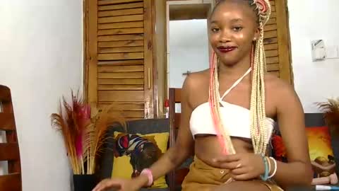 Snapshot of saucy_angels chatting on 03-06-25, 01:57 Saucy online show from 03-06-25, 01:57