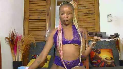 Snapshot of saucy_angels chatting on 03-08-25, 11:48 Saucy online show from 03-08-25, 11:48