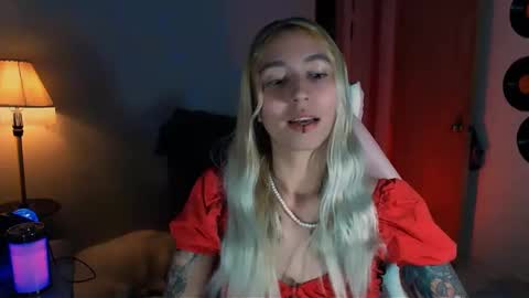 Snapshot of saucy_jenn1 chatting on 12-29-24, 09:52 I AM JENN online show from 12-29-24, 09:52