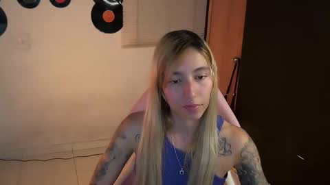 Snapshot of saucy_jenn1 chatting on 04-25-26, 05:10 I AM JENN online show from 04-25-26, 05:10