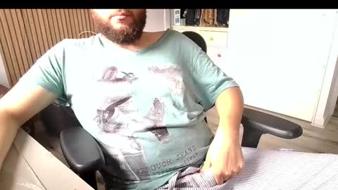 Ben online show from 02-20-25, 01:08