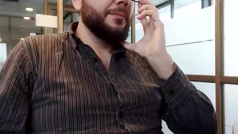 Ben online show from 11-25-25, 10:21