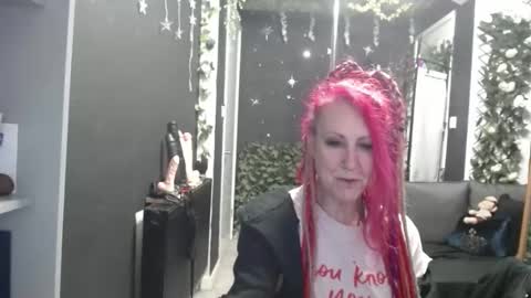 SaucySky online show from 01-14-26, 10:21