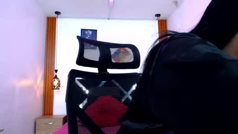 Snapshot of savage_doll chatting on 06-21-26, 02:47 ANGELICA online show from 06-21-26, 02:47