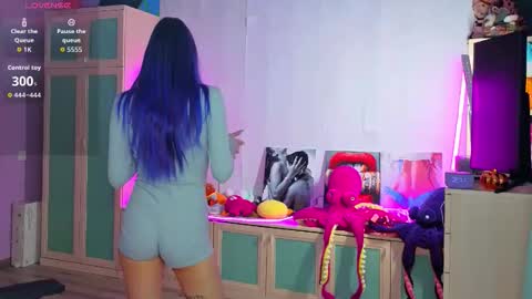 Ariel online show from 12-18-25, 04:29