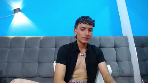 Snapshot of savagelover_ chatting on 10-17-25, 11:29 SavageLover online show from 10-17-25, 11:29