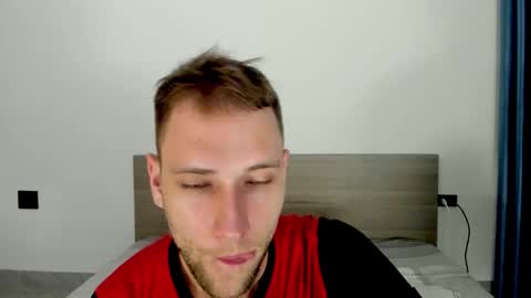 Snapshot of savak_hottie chatting on 09-09-25, 11:32 Savak Laakem online show from 09-09-25, 11:32